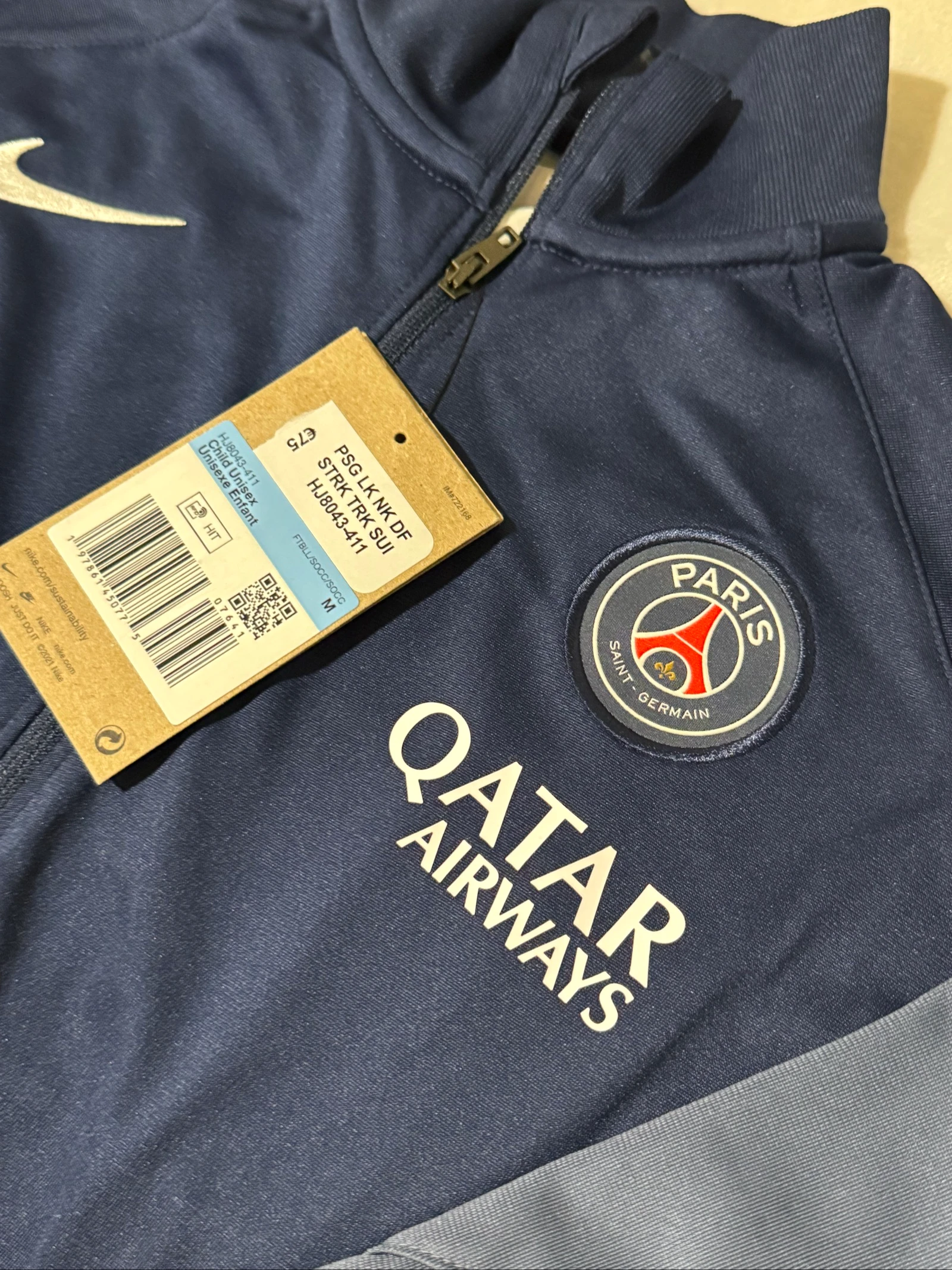 Conjunto de chándal Nike del PSG talla 5-6 años nuevo – photo 4